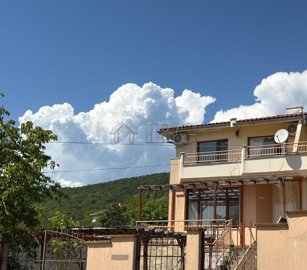 1 - Kosharitsa, House