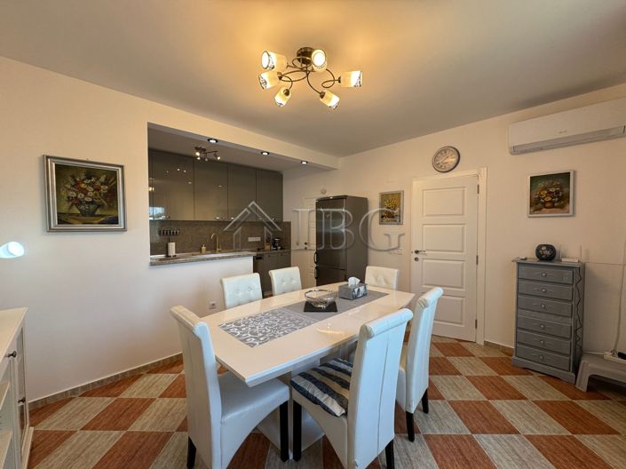 Image No.10-3 Bed House for sale