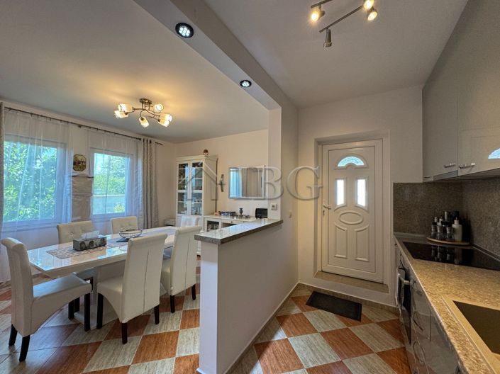 Image No.13-3 Bed House for sale