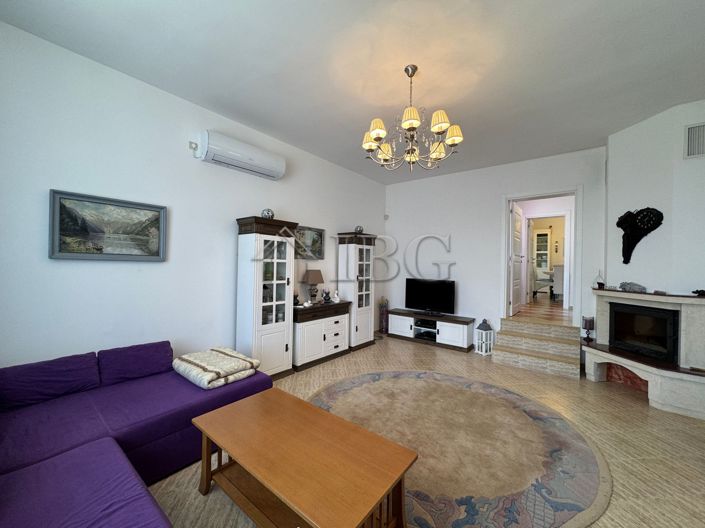 Image No.7-3 Bed House for sale