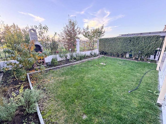 Image No.2-3 Bed House for sale