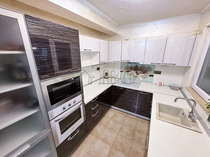 Image No.9-3 Bed House for sale