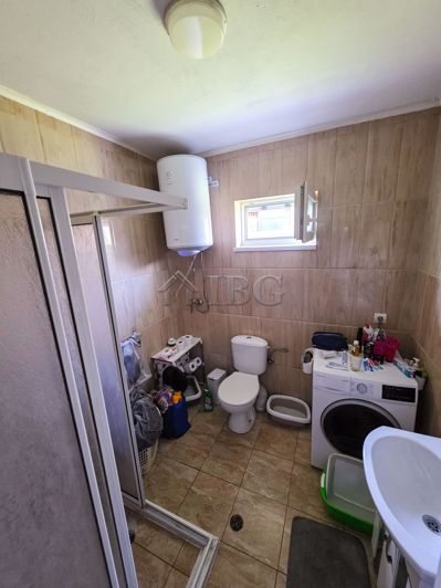 Image No.8-1 Bed House for sale