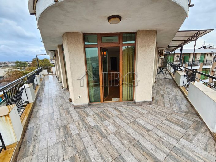 Image No.2-Appartement de 2 chambres à vendre à Burgas