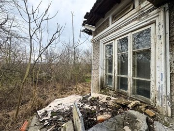 old-house-with-garden-20-km-to-durankulak-7