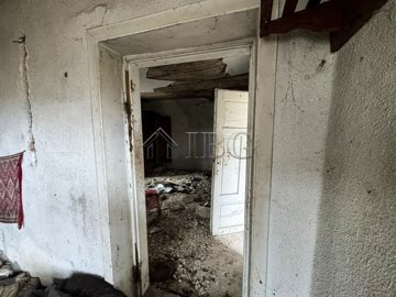 old-house-with-garden-20-km-to-durankulak-9