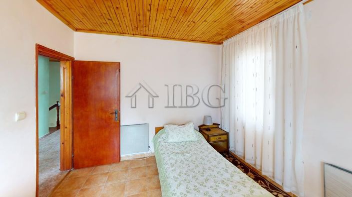 Image No.19-3 Bed House for sale