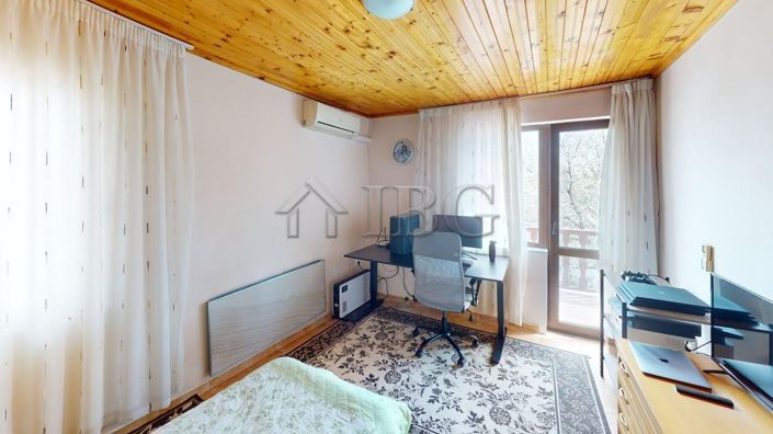 Image No.20-3 Bed House for sale