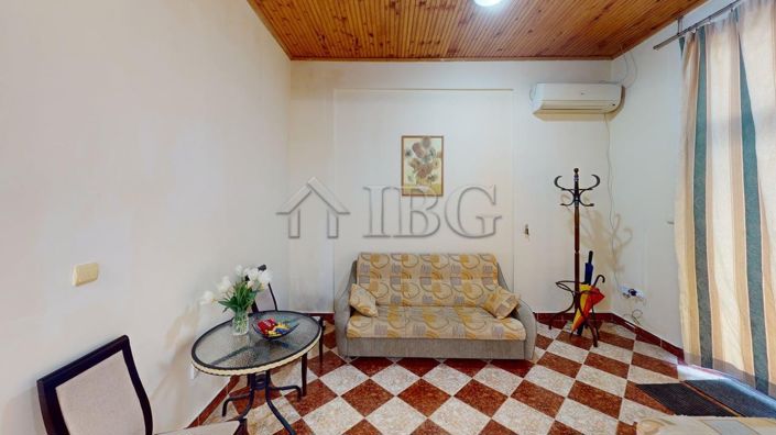 Image No.6-3 Bed House for sale