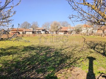 3-bedroom-house-garage-outbuildings-garden-4