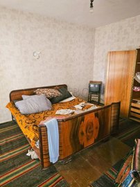 3-bedroom-house-garage-outbuildings-garden-3