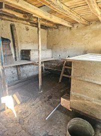 3-bedroom-house-garage-outbuildings-garden-8