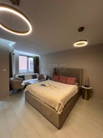 fcda9858049e45194593e3abfd4b5733