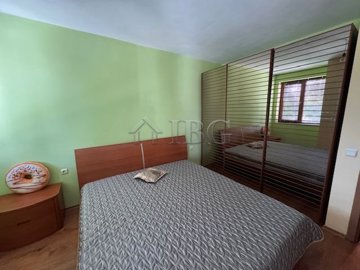 07917215-438a-4d24-9954-b3150096992b