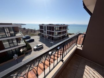 b35ed564-429c-407f-b155-b40c00b79f81