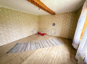 3-bedroom-house-outbuildings-5-km-to-general-