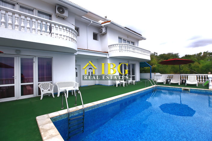 Image No.3-6 Bed House for sale