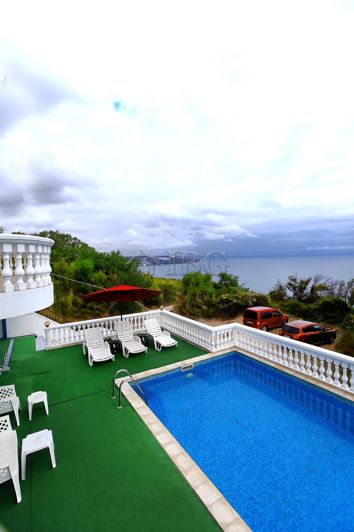 Image No.4-6 Bed House for sale