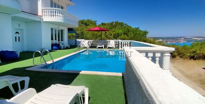 Image No.5-6 Bed House for sale