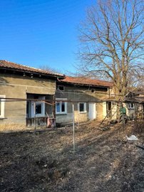 house-for-renovation-brestovitsa-6