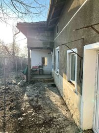 house-for-renovation-brestovitsa