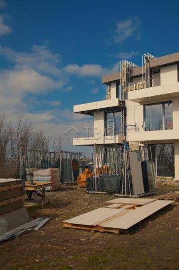 Image No.12-Apartment for sale