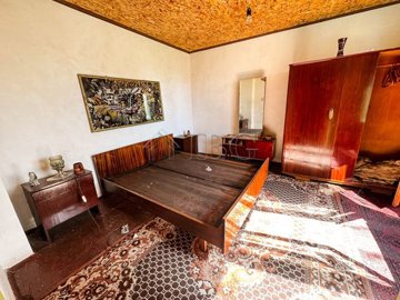 3-bedroom-house-with-nice-garden-alekovo-31