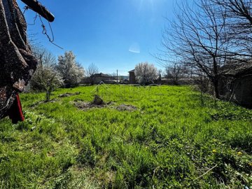 3-bedroom-house-with-nice-garden-alekovo-10