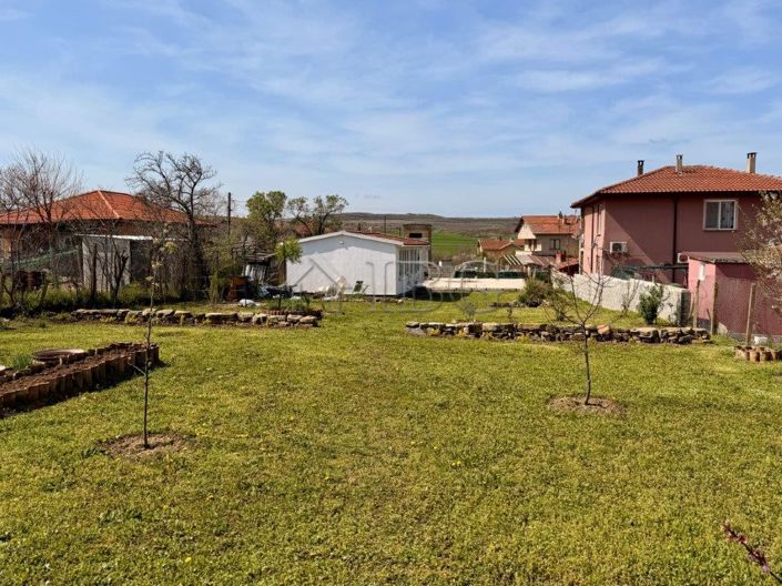 Image No.11-1 Bed House for sale