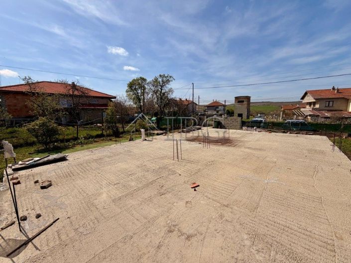 Image No.13-1 Bed House for sale