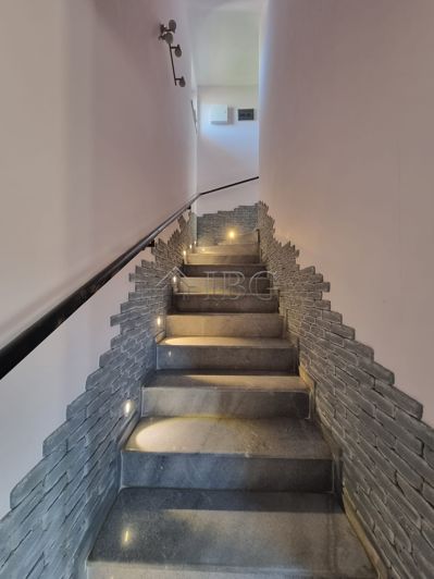 Image No.15-4 Bed House for sale