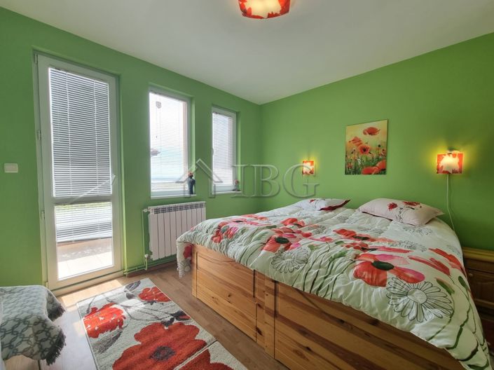 Image No.17-4 Bed House for sale