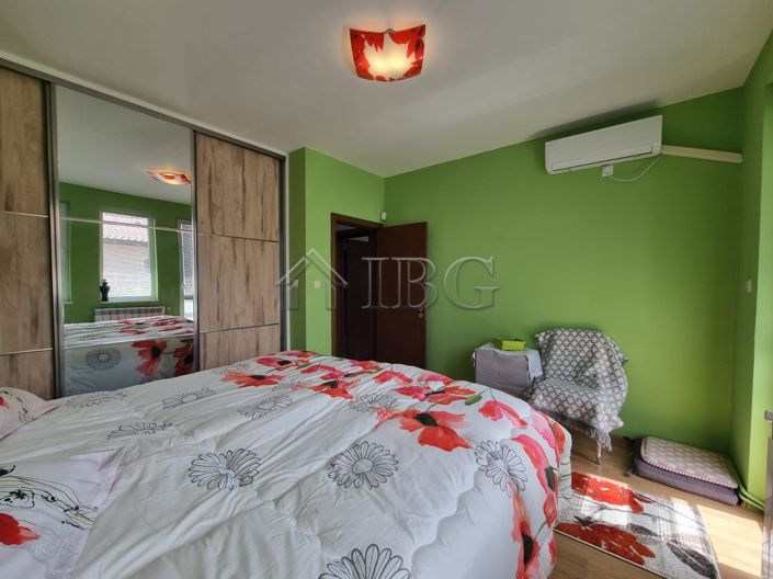 Image No.19-4 Bed House for sale