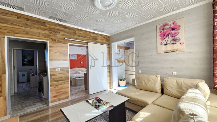 Image No.6-2 Bed House for sale
