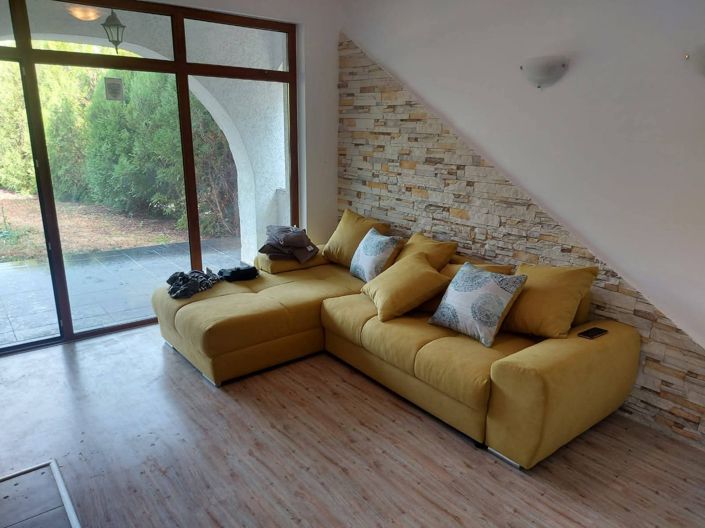 Image No.8-2 Bed House for sale