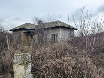 old-house-with-big-garden-20-km-to-durankulak