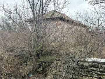 old-house-with-big-garden-20-km-to-durankulak
