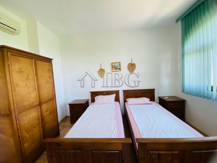 Image No.11-2 Bed House for sale