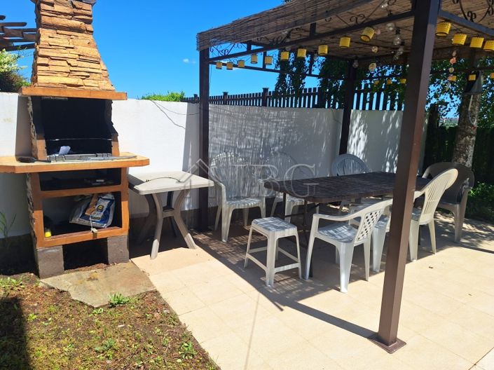 Image No.4-2 Bed House for sale