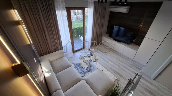 Image No.8-3 Bed House for sale