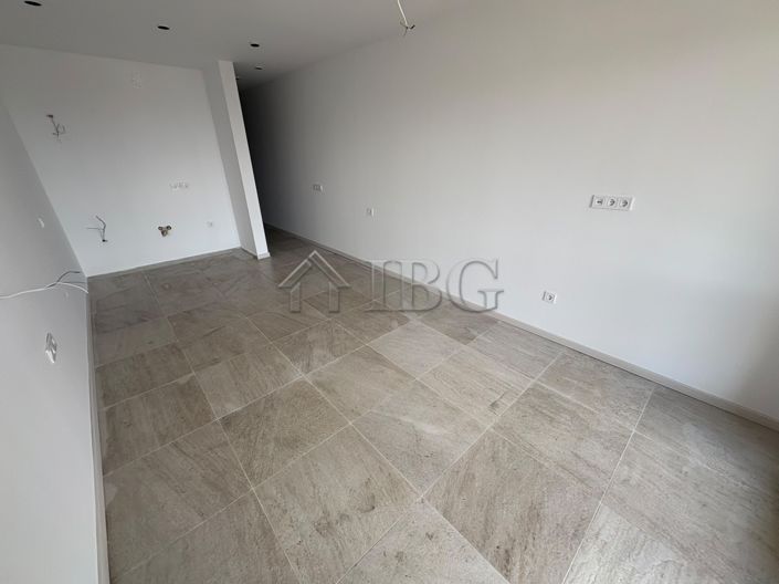 Image No.8-Apartment for sale
