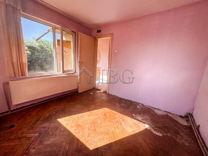 Image No.14-2 Bed House for sale