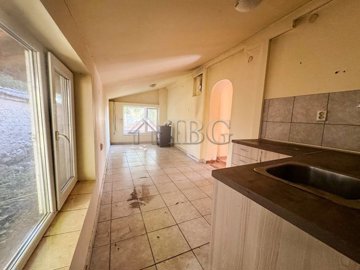 house-garage-summer-kitchen-nice-garden-ruse-