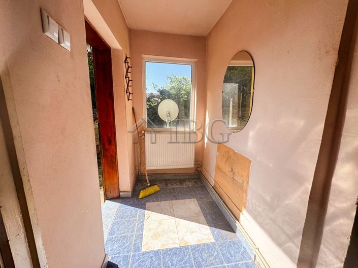 Image No.8-2 Bed House for sale