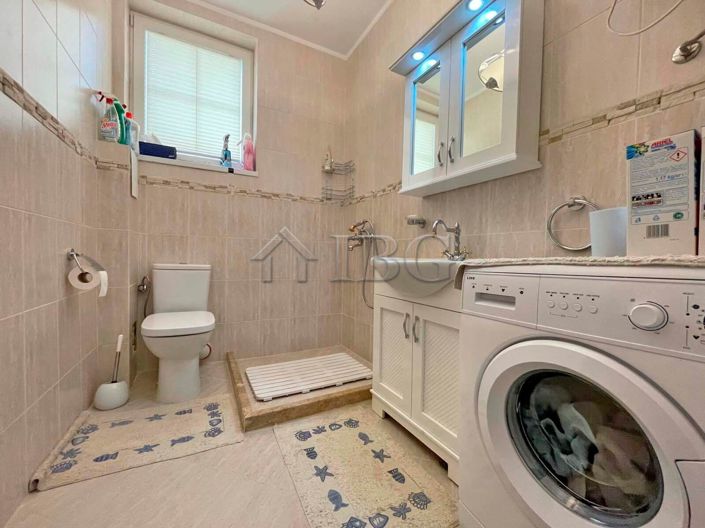 Image No.12-3 Bed House for sale
