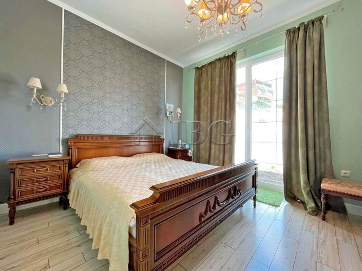 Image No.13-3 Bed House for sale