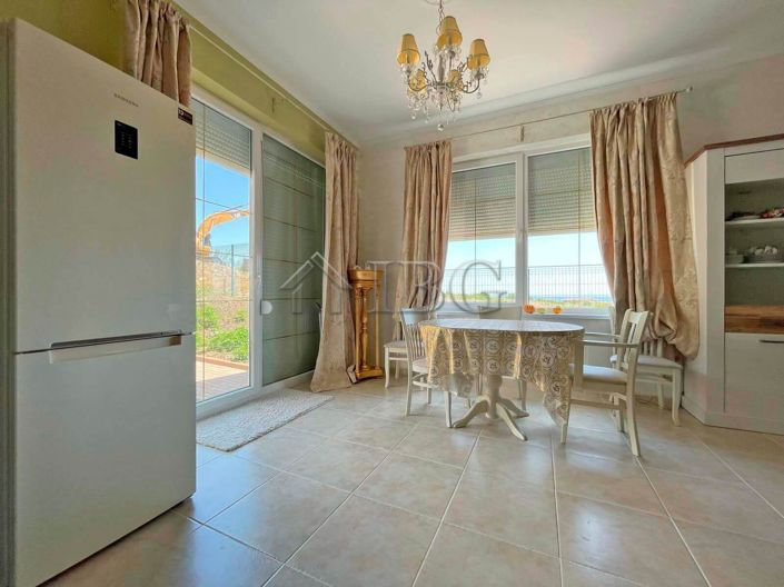 Image No.7-3 Bed House for sale