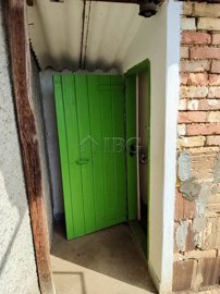 nice-house-with-garden-waterwell-veliko-tarno