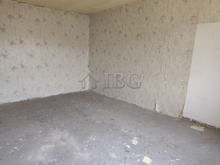 Image No.14-2 Bed House for sale
