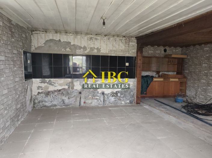 Image No.5-2 Bed House for sale
